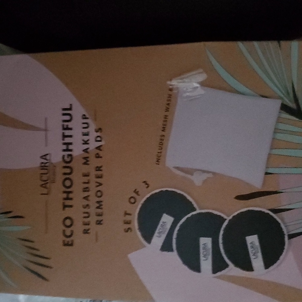 Lacura makeup removal pads